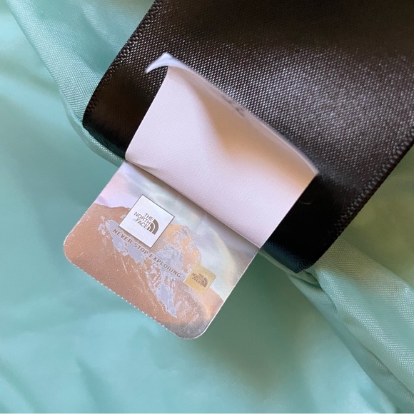 The North Face Women’s Corefire Down Jacket In Wasabi - Picture 10 of 10